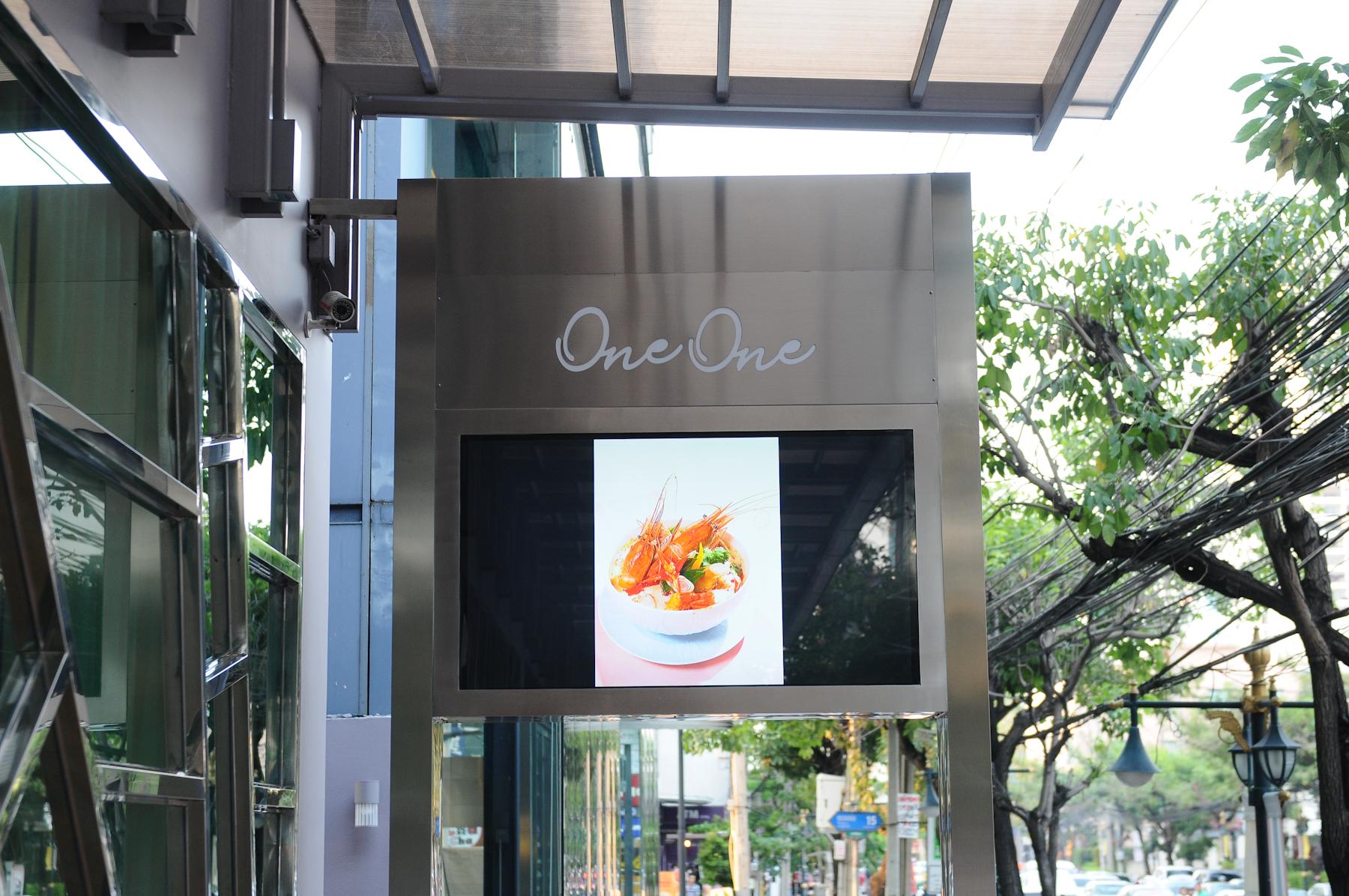 One One Bangkok Hotel Exterior foto