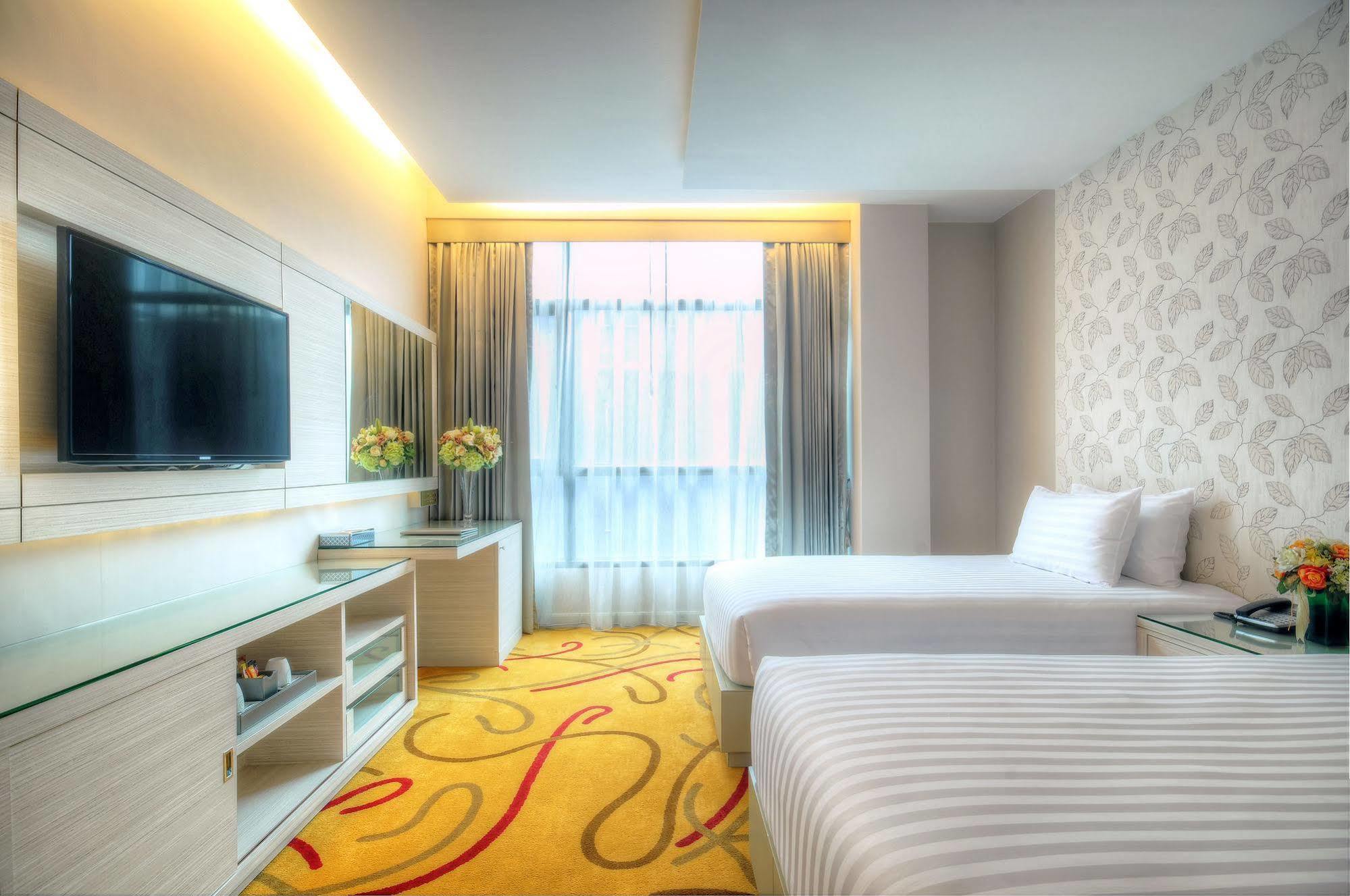 One One Bangkok Hotel Exterior foto